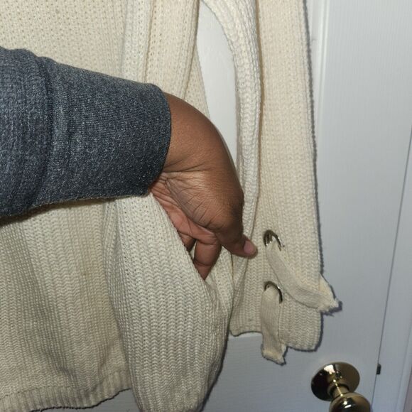 Umgee Woman's Fall Winter Sweater Cream Criss Cross Laced Tie Front Size M - Picture 3 of 6